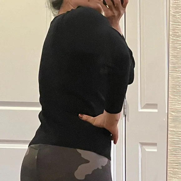 Sweater - Picture 2 of 6